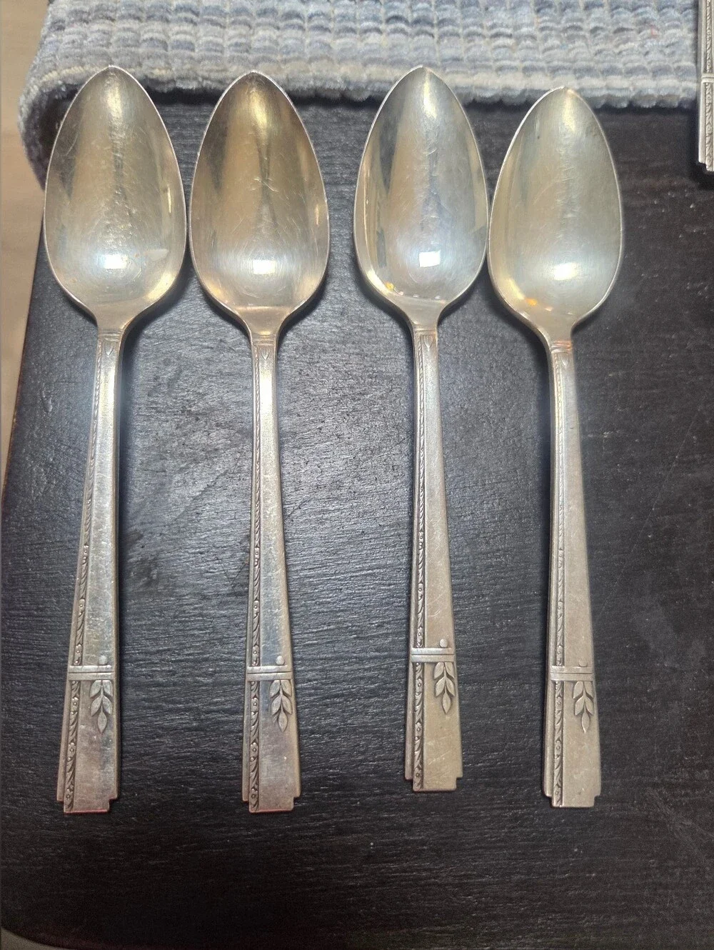 Vintage Oneida Prestige Grenoble Silverplate 4 Dessert Spoons ~ Bin RR